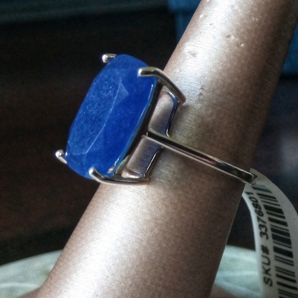 Burmese Blue Jade Solitaire - Picture 2 of 3